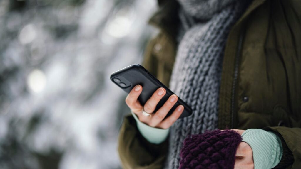 don't let the winter storms kill your phone. how to protect it from cold weather