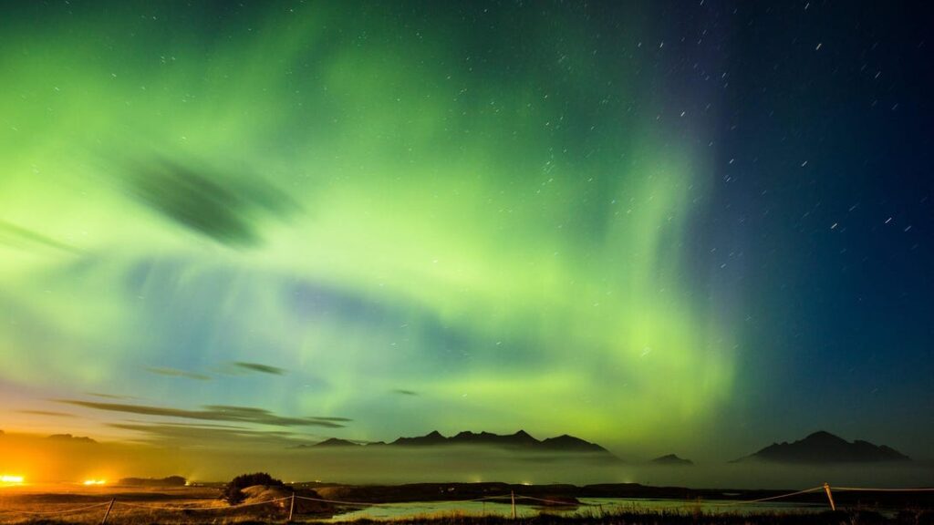 the aurora borealis is back tonight, and it may hit up to 20 states